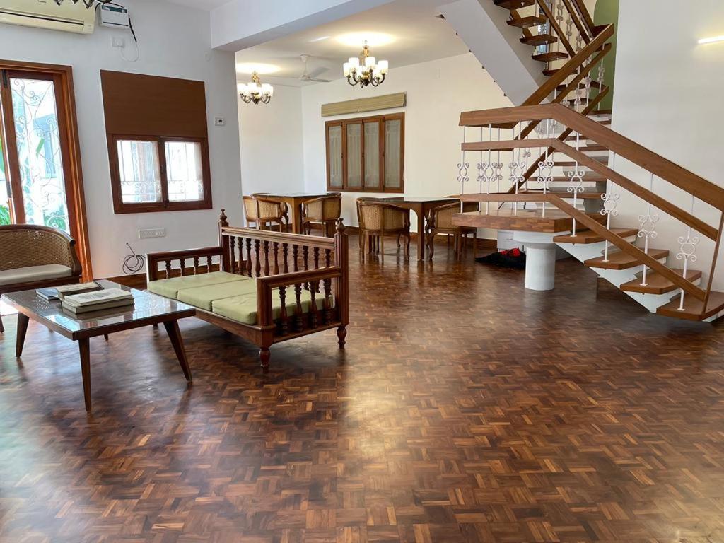 צ'נאי Hanu Reddy Residences - Nawab Habibullah Avenue מראה חיצוני תמונה